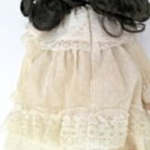 House of Lloyd 1989 Porcelain Brunette Little Bo Peep Doll Clothed W/Stand 16" - Picture 7 of 10